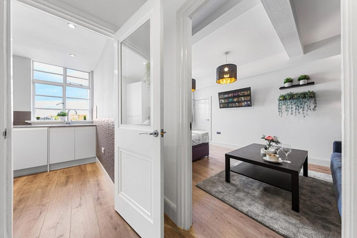 Central London Luxury, Relaxing Apartment! 2 Mins From Paddington Station! Номер фото